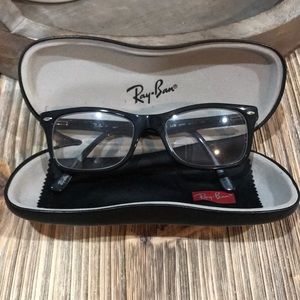 Eyeglasses